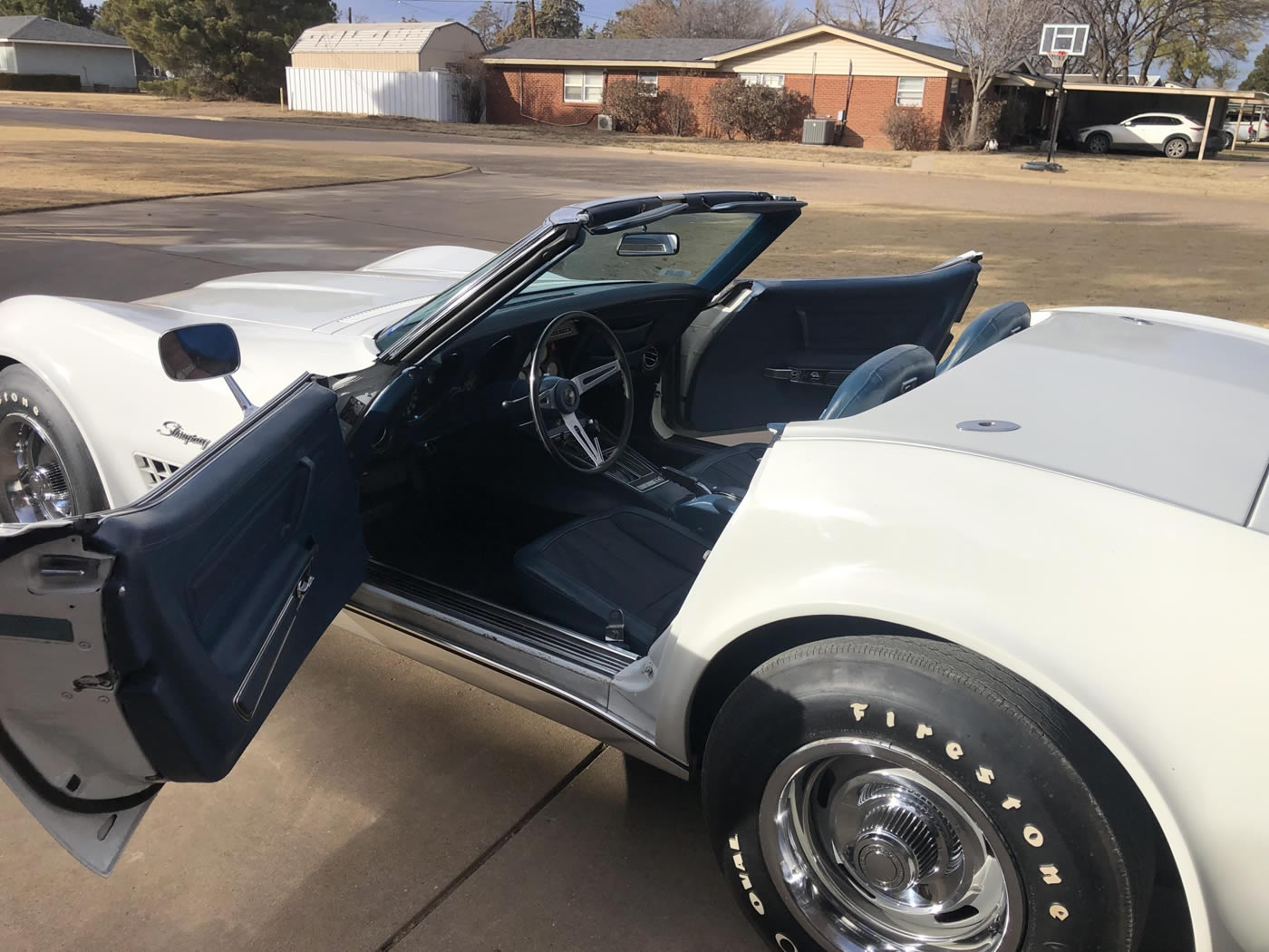 1972 Corvette Convertible in Classic White