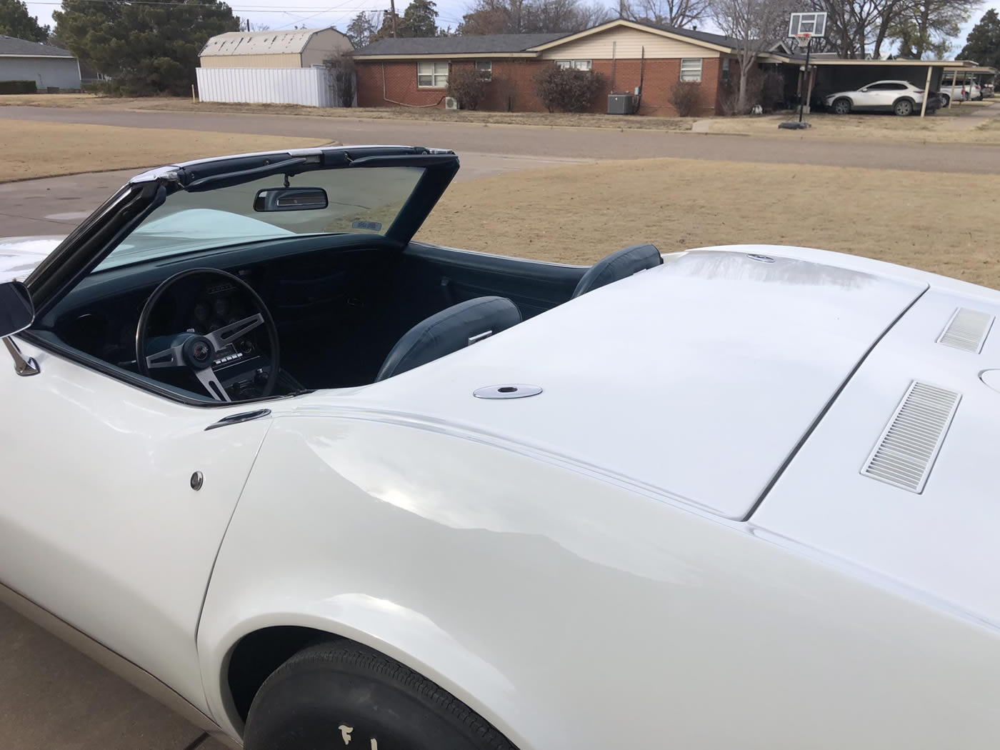 1972 Corvette Convertible in Classic White