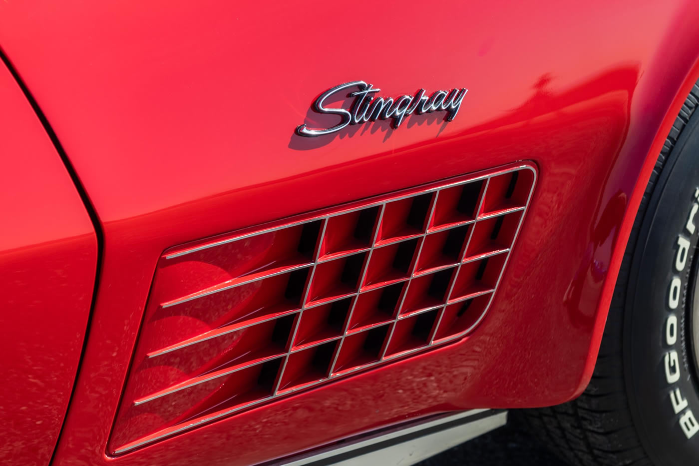 1972 Corvette Convertible LT-1 4-Speed in Mille Miglia Red