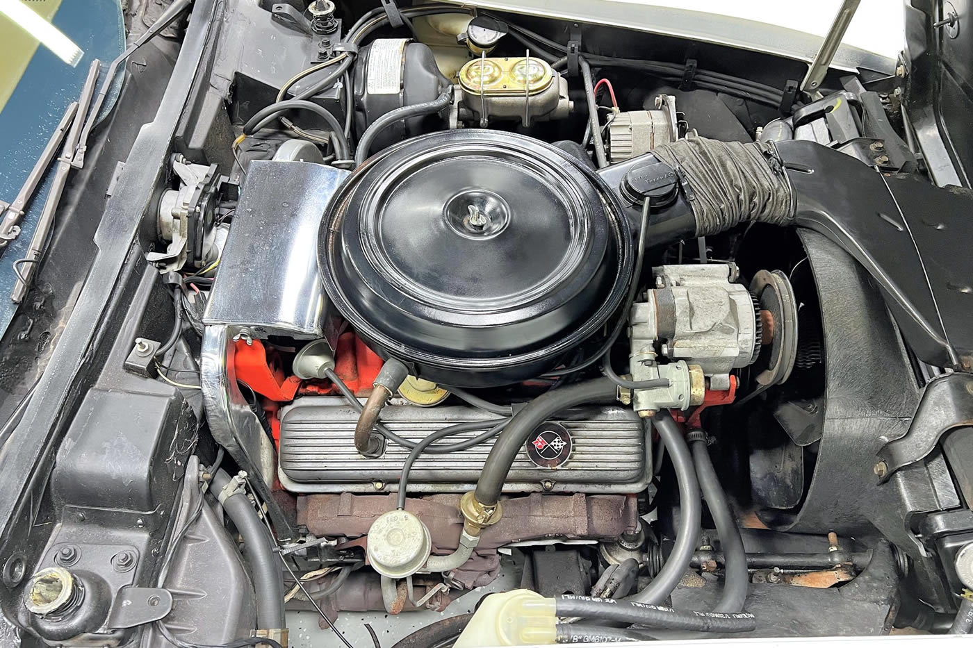 1976 Corvette in Classic White