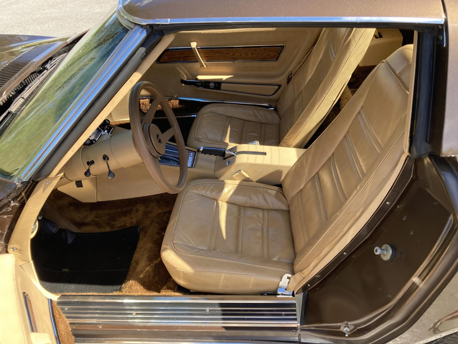 1976 Corvette in Dark Brown Metallic