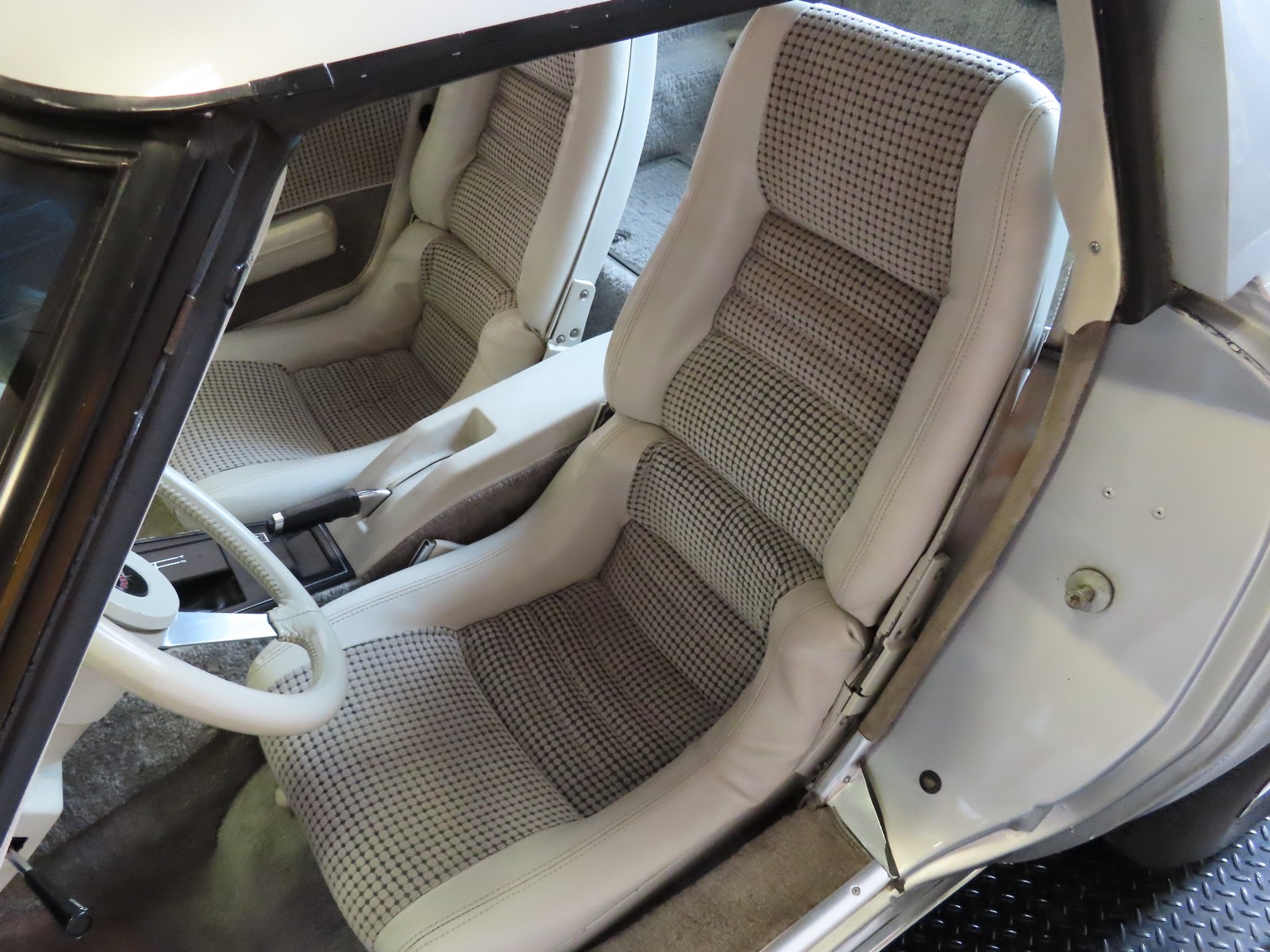 1979 Corvette in Silver with Oyster Interior