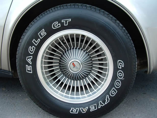 1982 Corvette - Collector's Edition Wheel