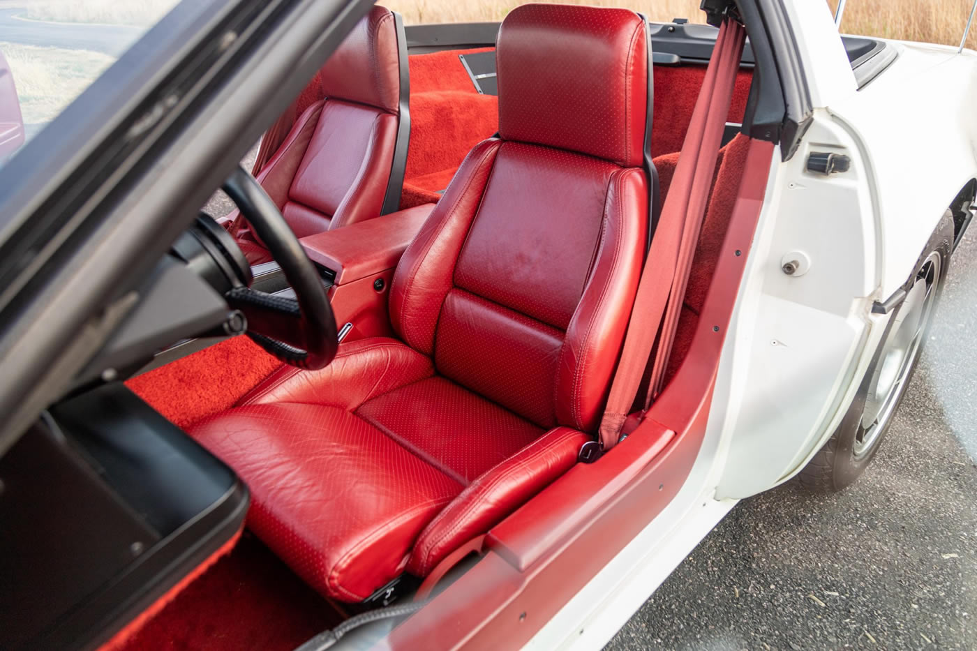 1984 Corvette in White with Carmine Leather