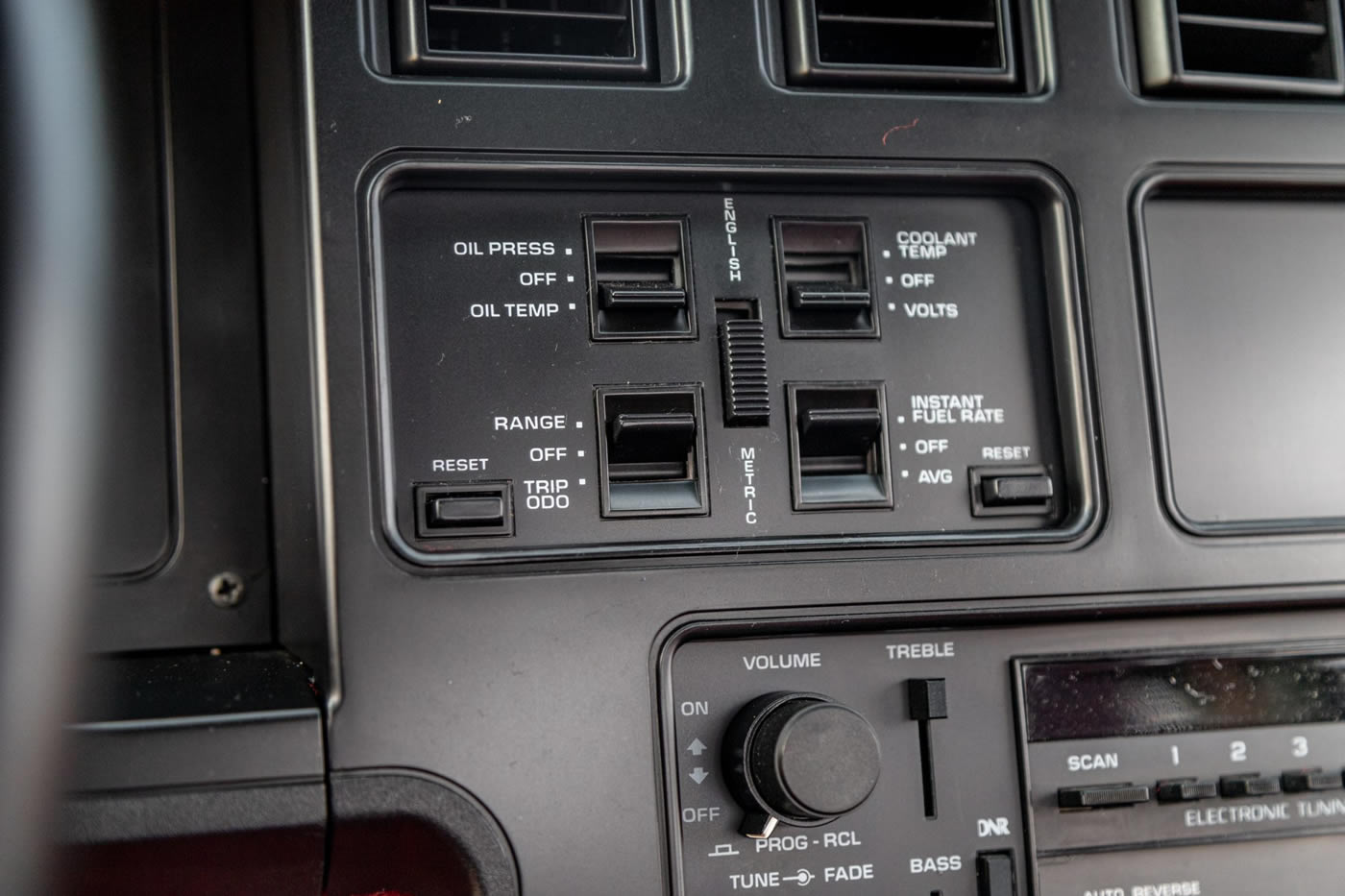 1984 Corvette in White with Carmine Leather