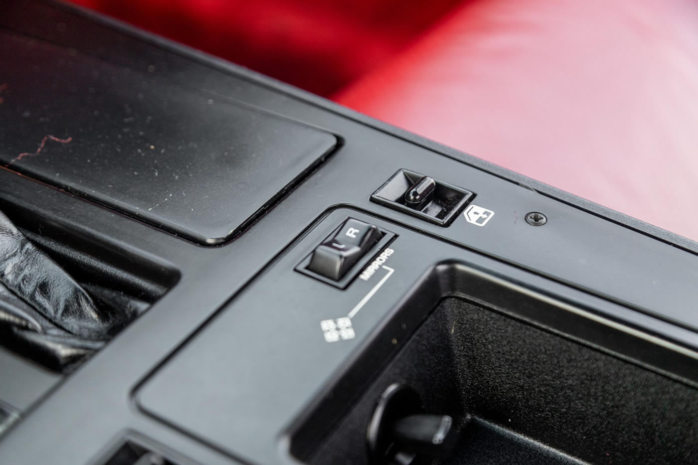 1984 Corvette in White with Carmine Leather