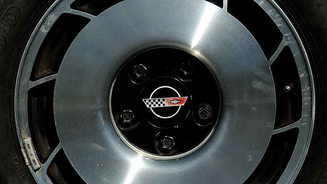1984 Corvette - VIN 1G1AY0781E5100071