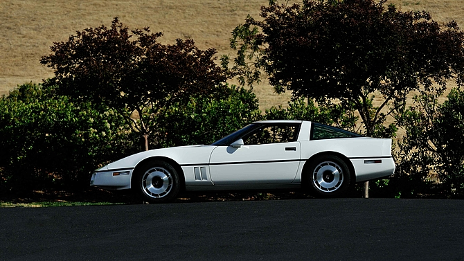 1984 Corvette - VIN 1G1AY0781E5100071