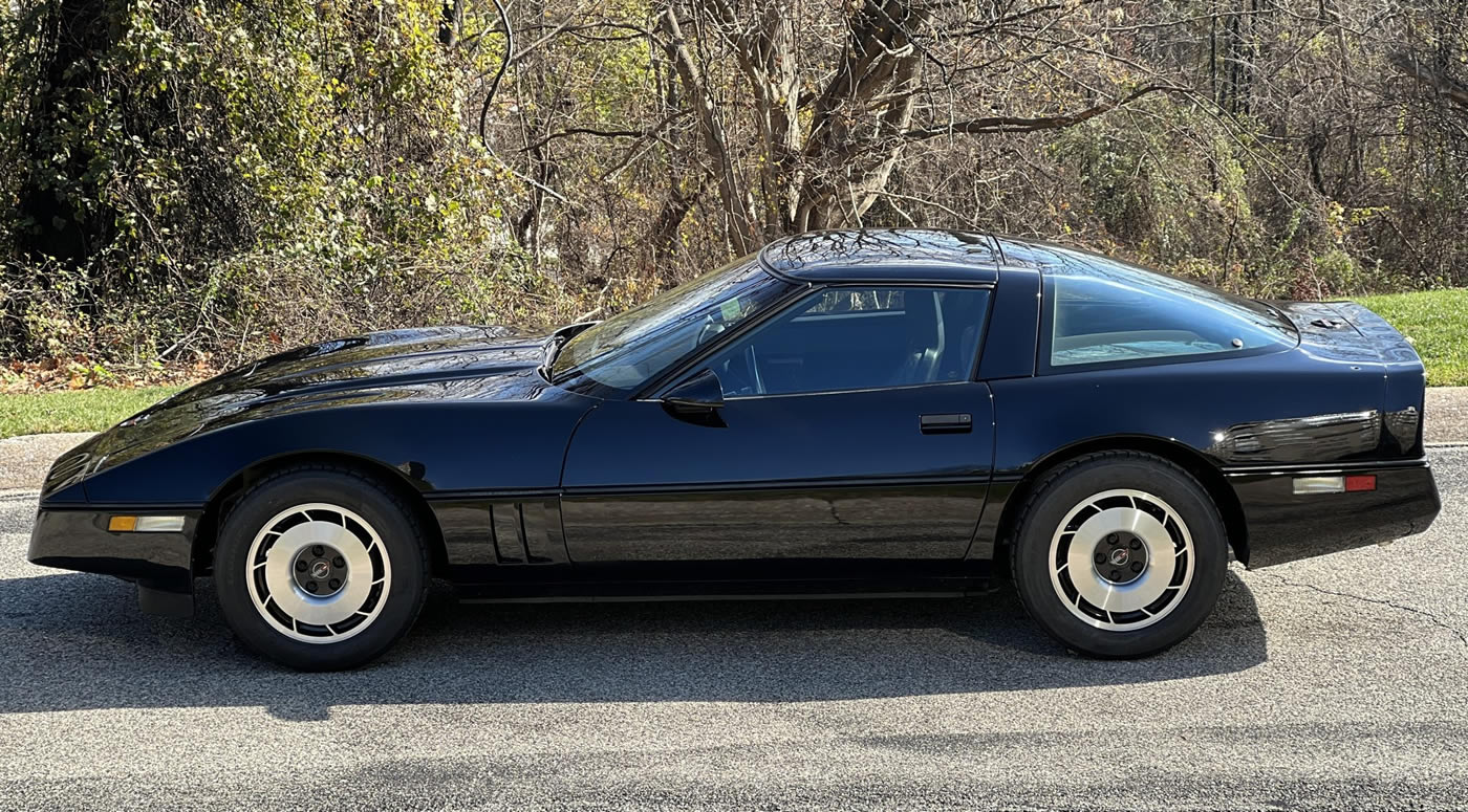 1984 Corvette Z51 4-Speed in Black