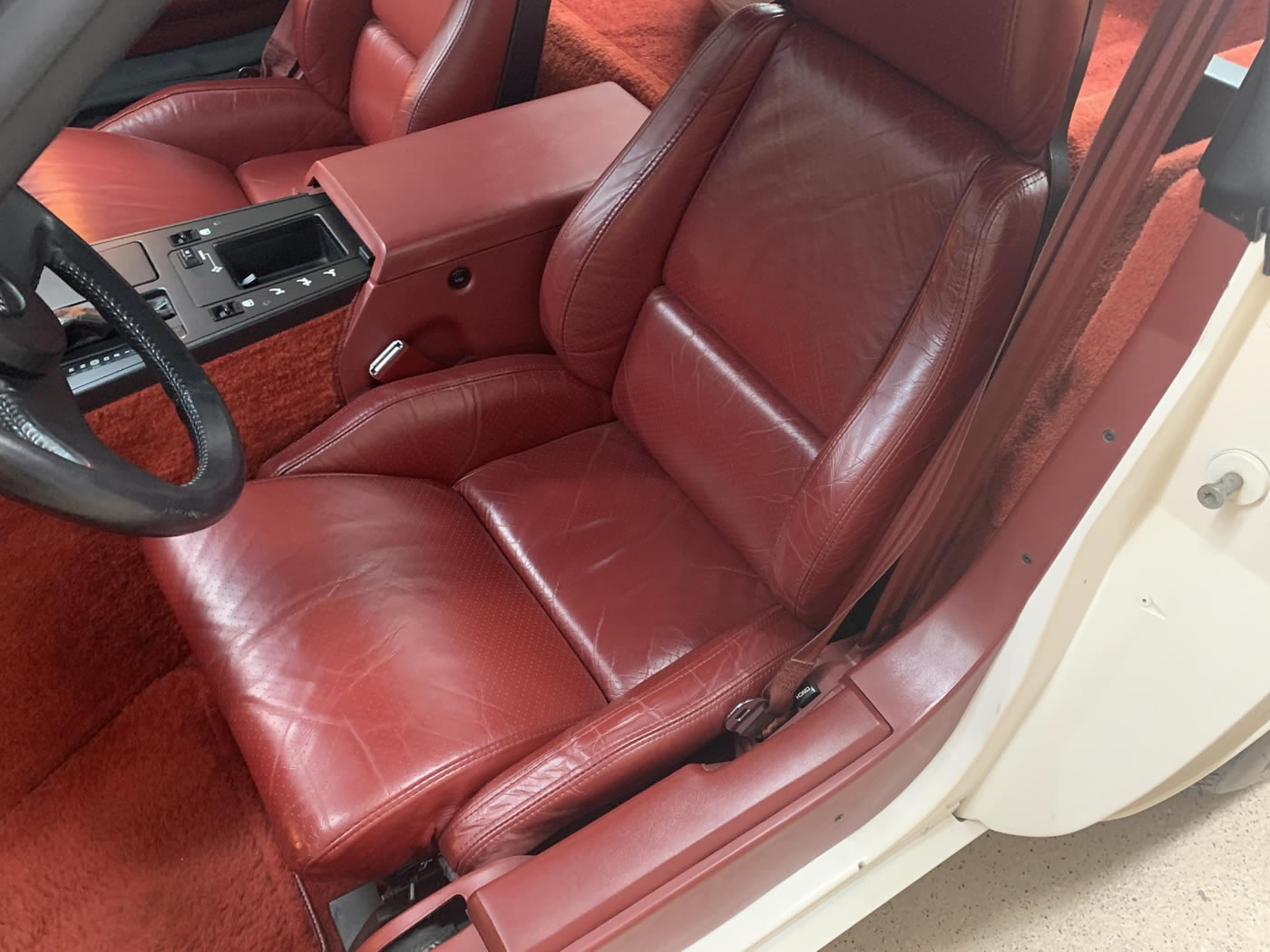 1985 Corvette in White with Carmine Leather Interior