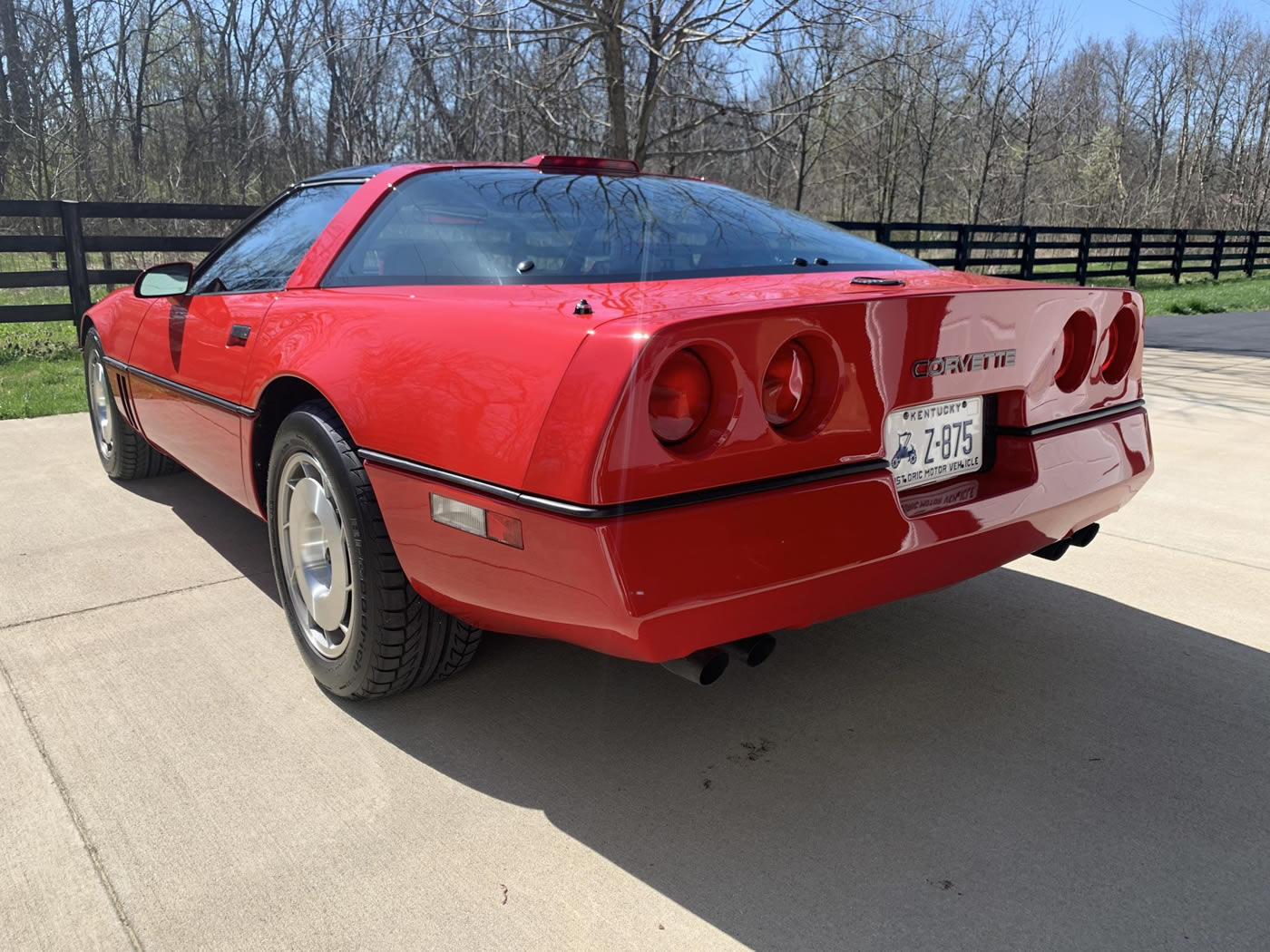 1986 Corvette Coupe in Bright Red