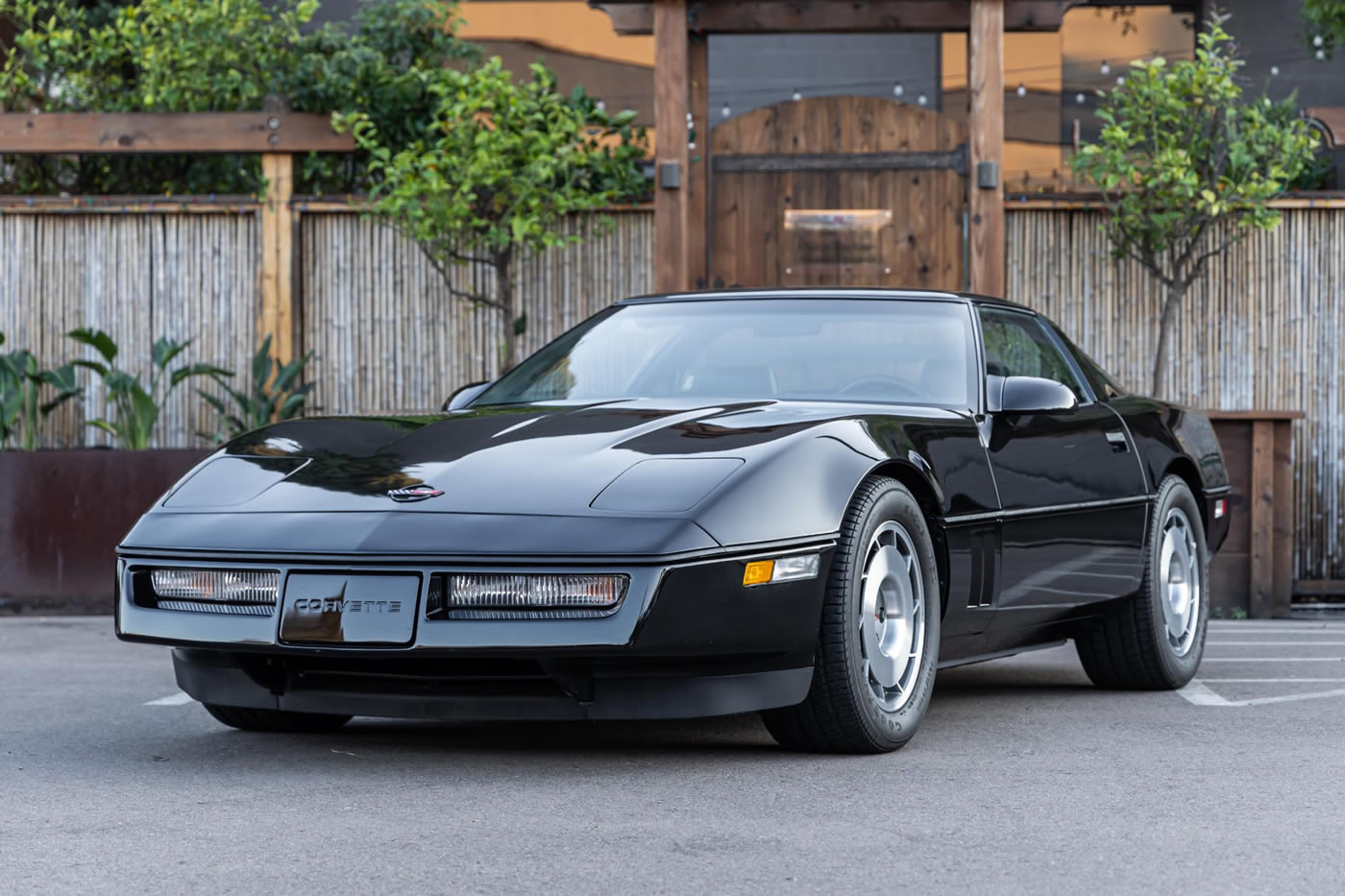 1987-corvette-coupe-black-17.jpg