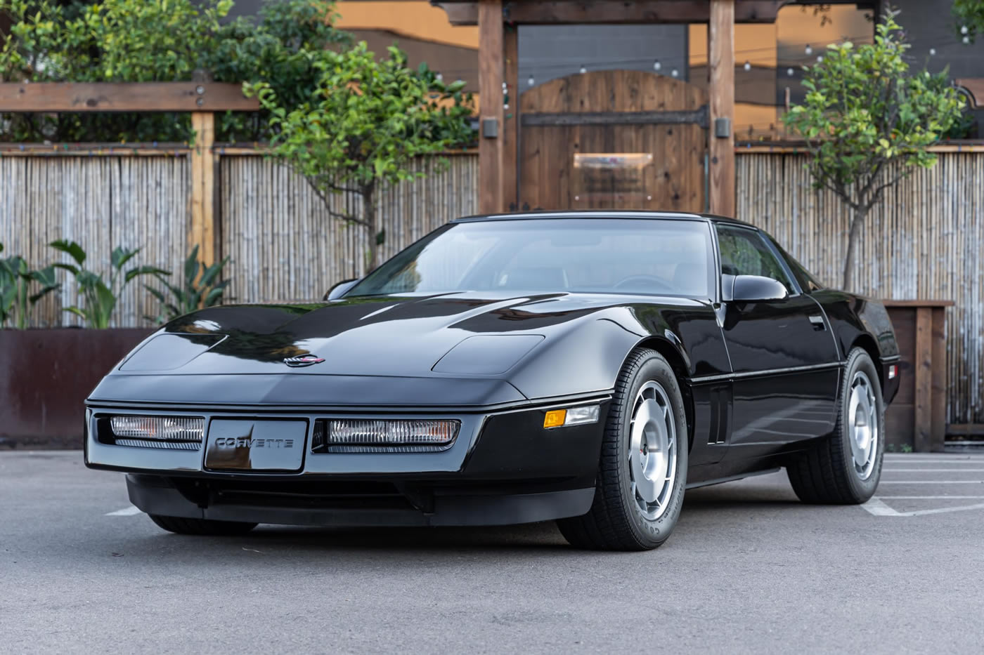 1987-corvette-coupe-black-17.jpg