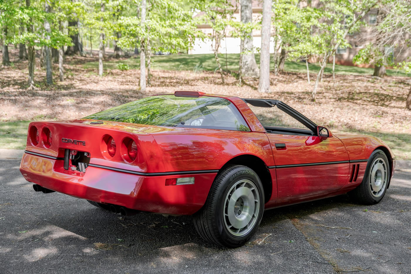 1987-corvette-coupe-bright-red-12.jpg