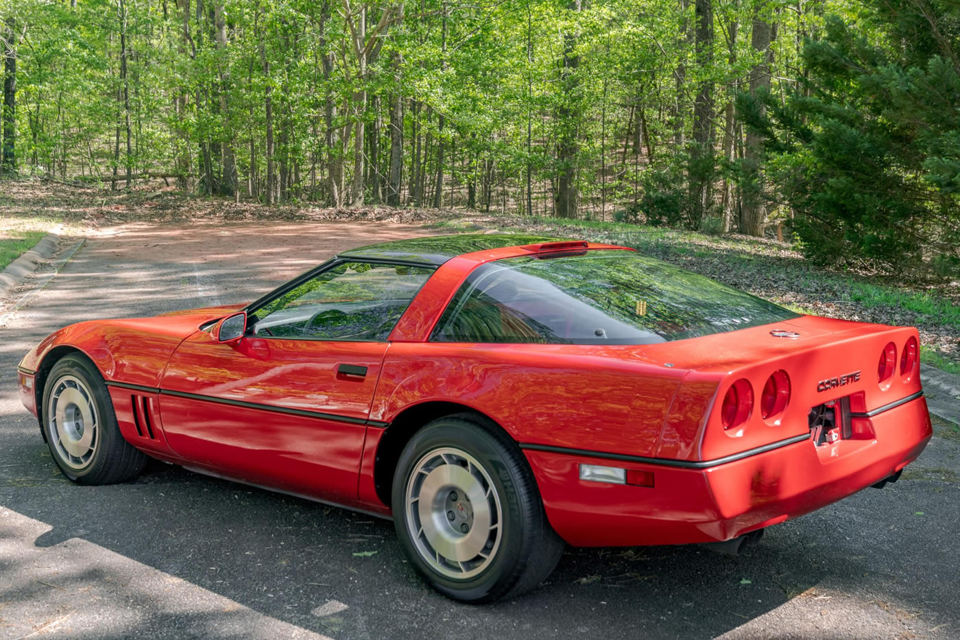 1987 Corvette Coupe in Bright Red