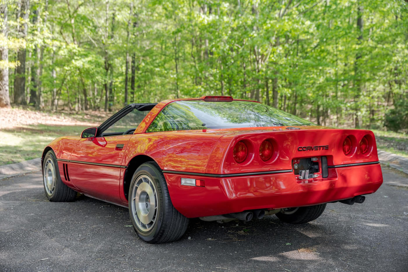 1987 Corvette Coupe in Bright Red