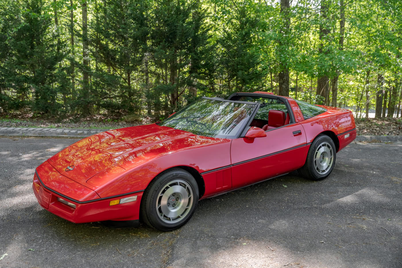 1987 Corvette Coupe in Bright Red