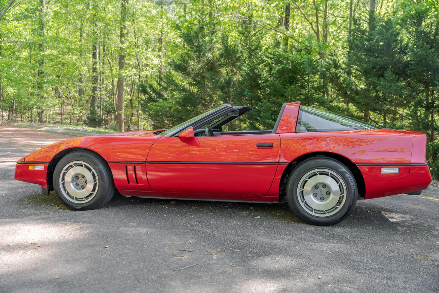 1987 Corvette Coupe in Bright Red