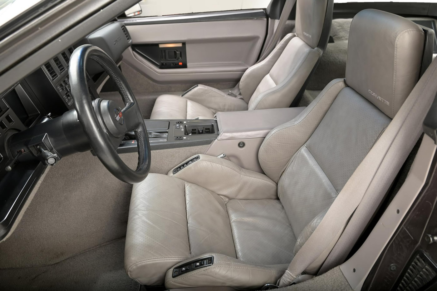 1988 Corvette Coupe in Charcoal Metallic