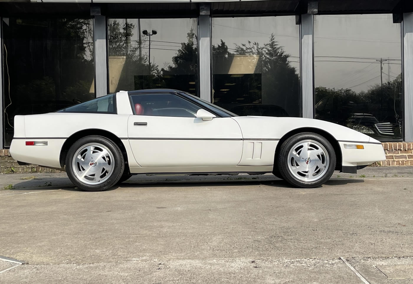 1989 Corvette Coupe in White