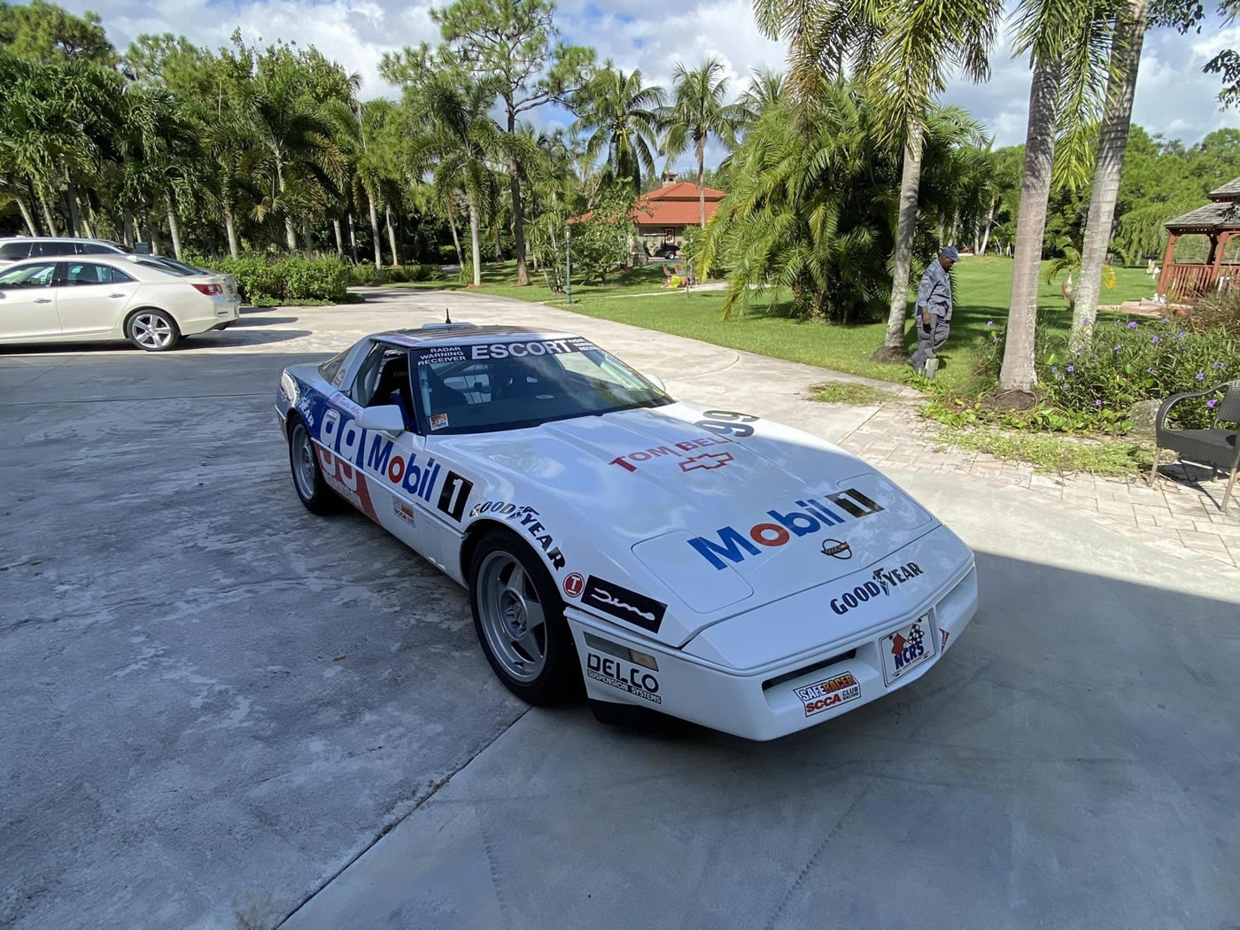 1990-corvette-scca-escort-world-challenge-race-car-13.jpg