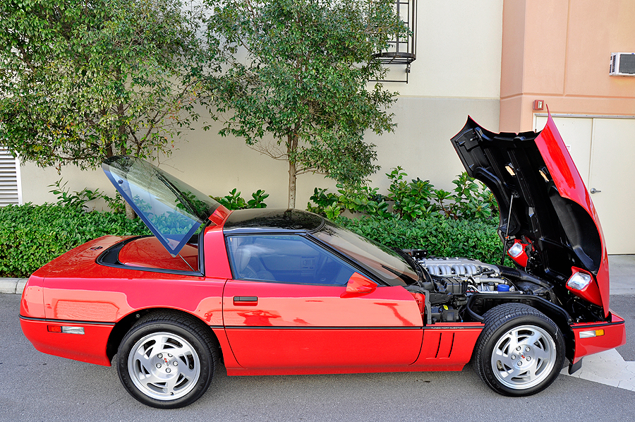 1990 Corvette ZR-1 in Bright Red