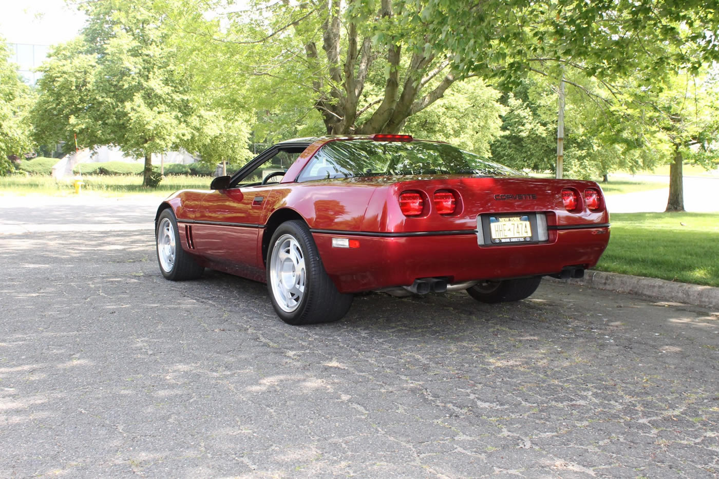 1990 Corvette ZR-1 in Dark Red Metallic