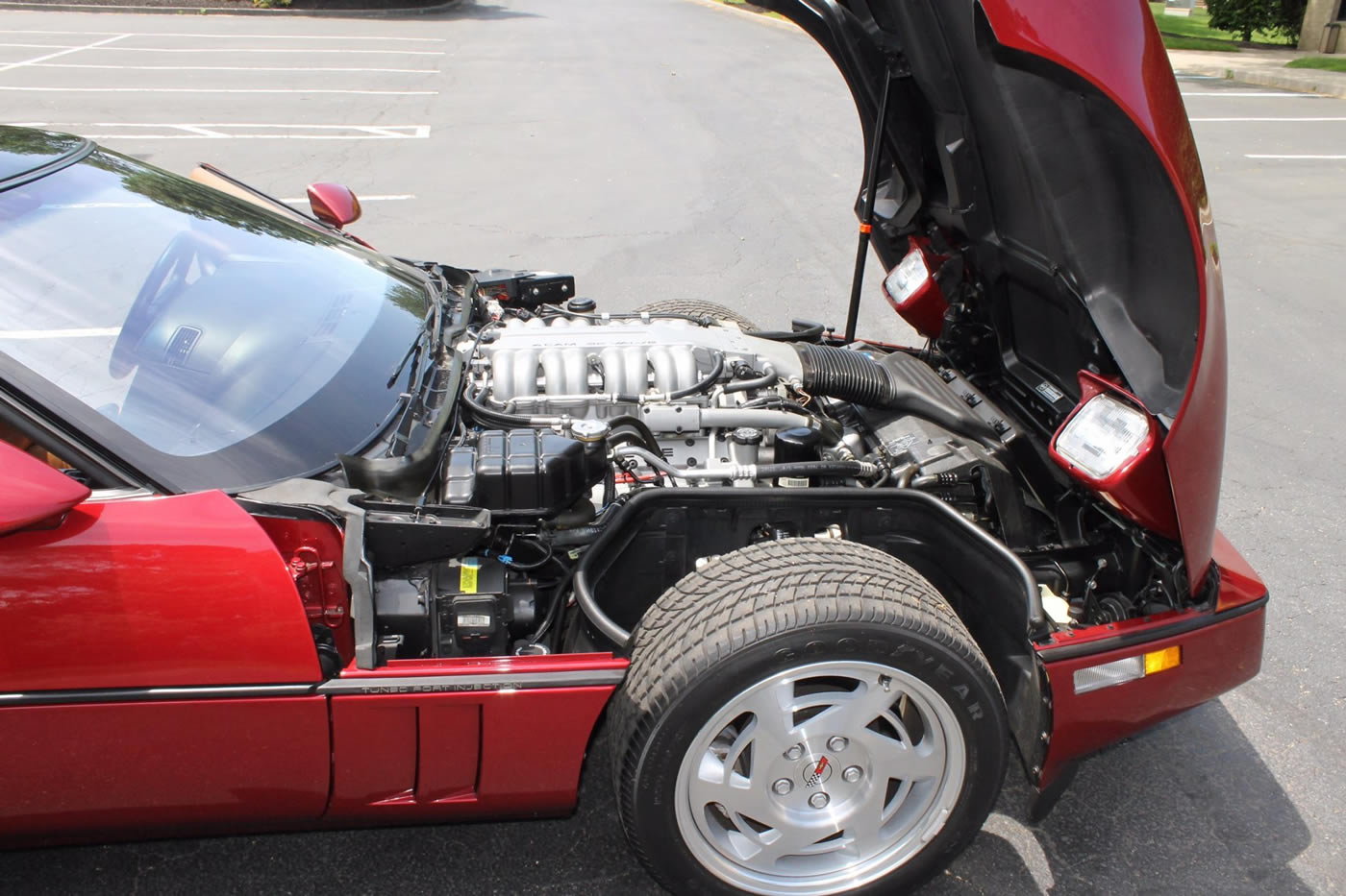 1990 Corvette ZR-1 in Dark Red Metallic