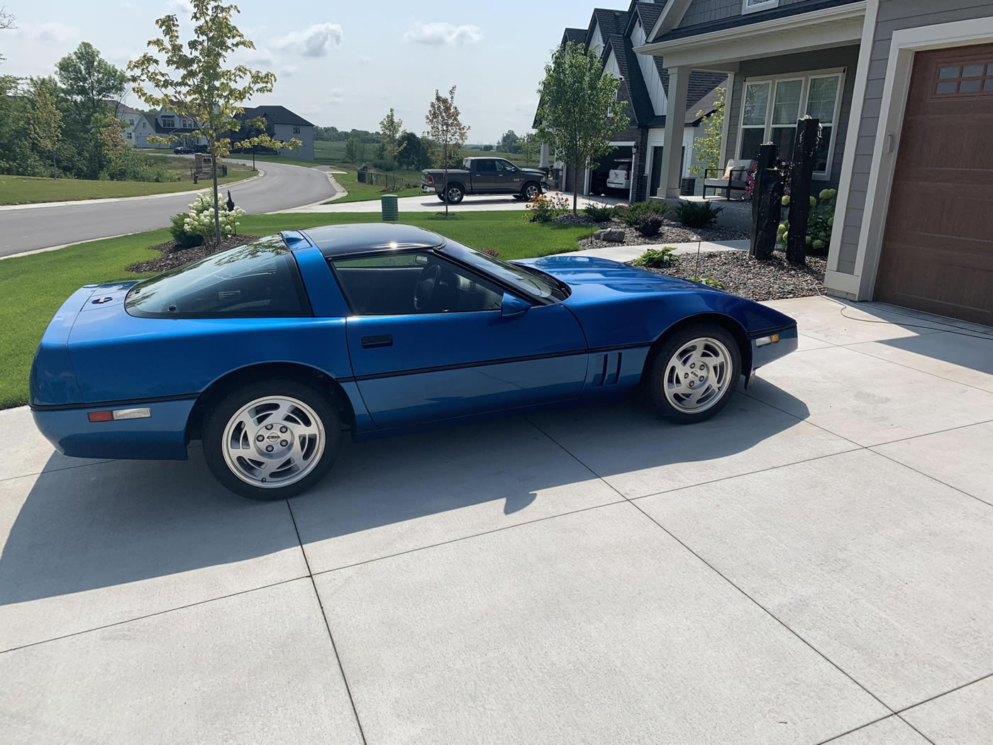 1990 Corvette ZR-1 in Medium Quasar Blue Metallic
