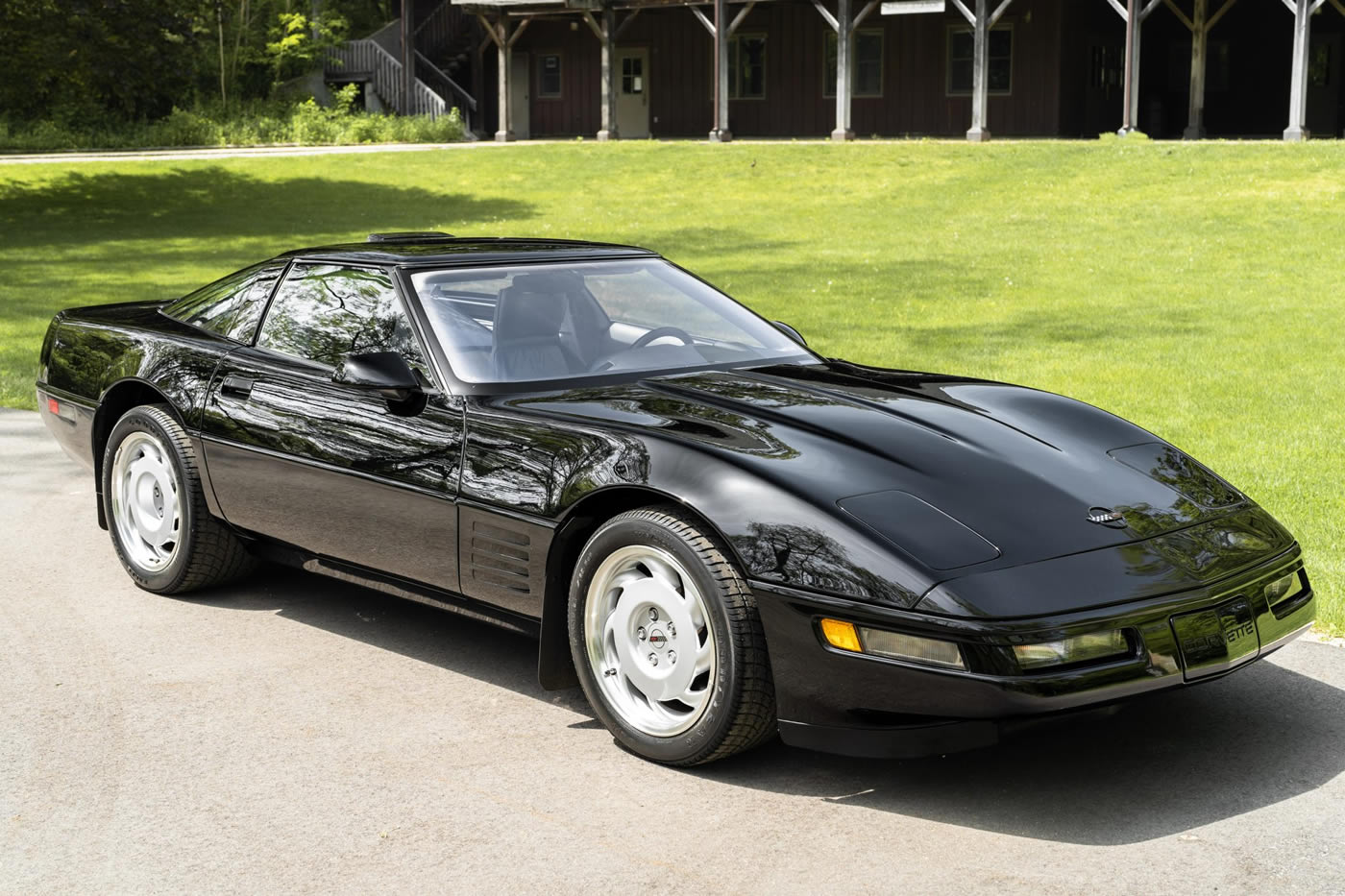 1991 Corvette ZR-1 in Black