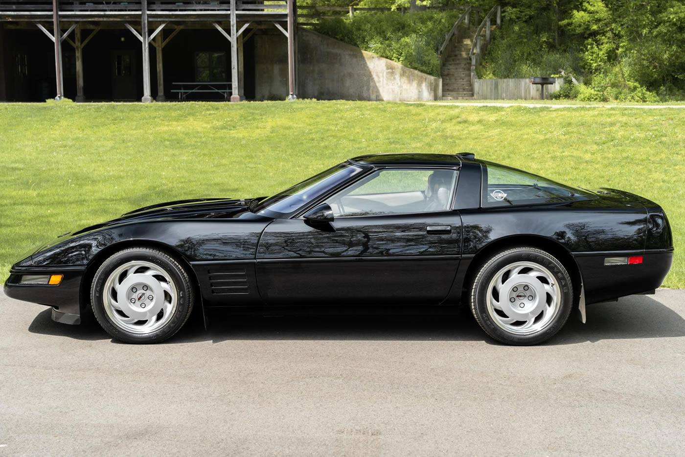 1991 Corvette ZR-1 in Black