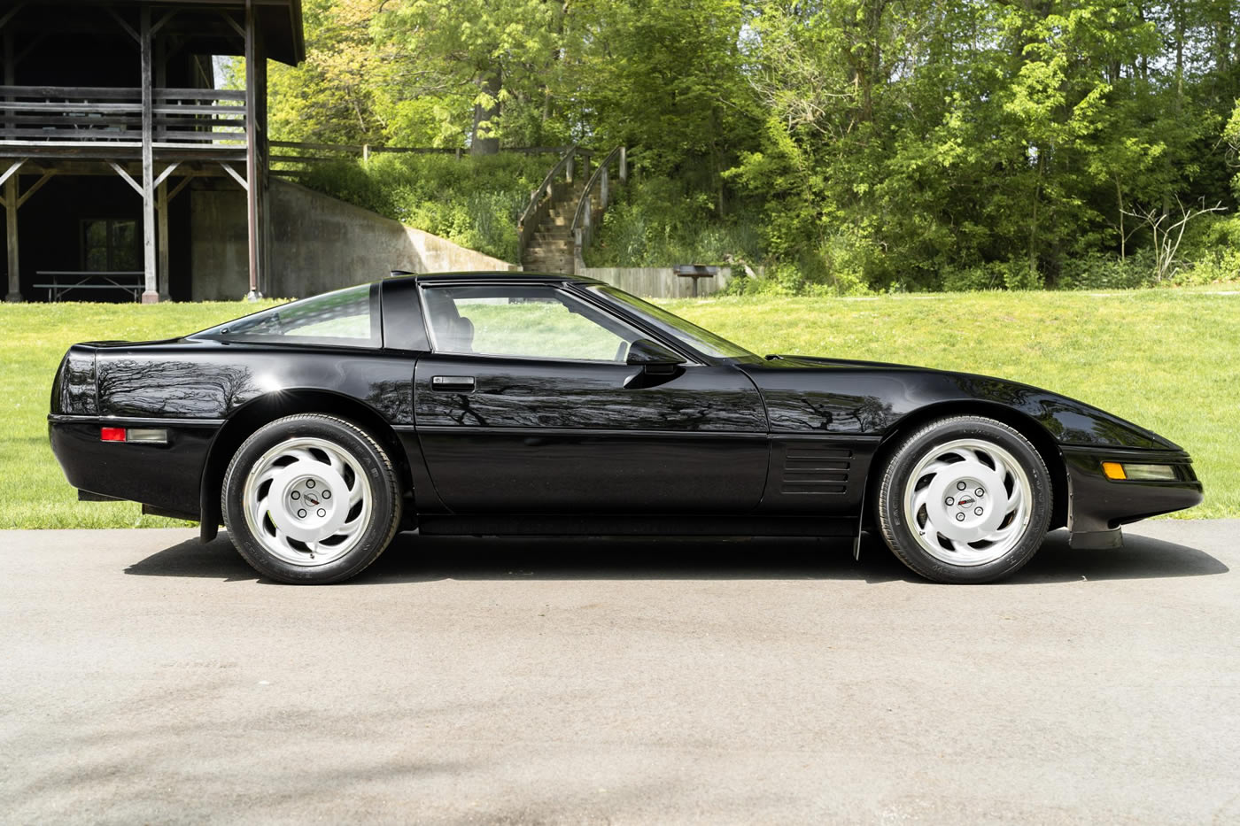 1991 Corvette ZR-1 in Black