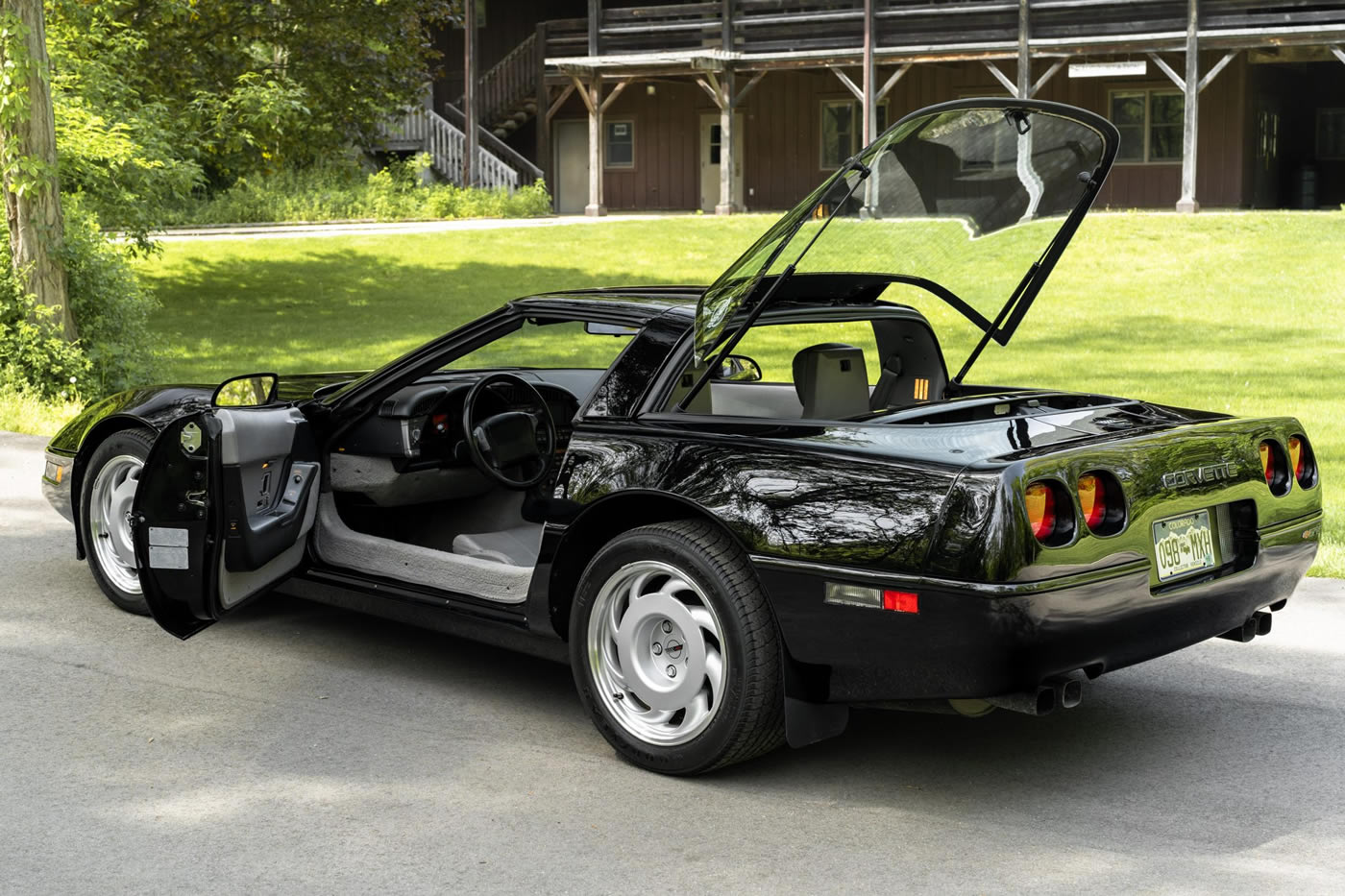 1991 Corvette ZR-1 in Black