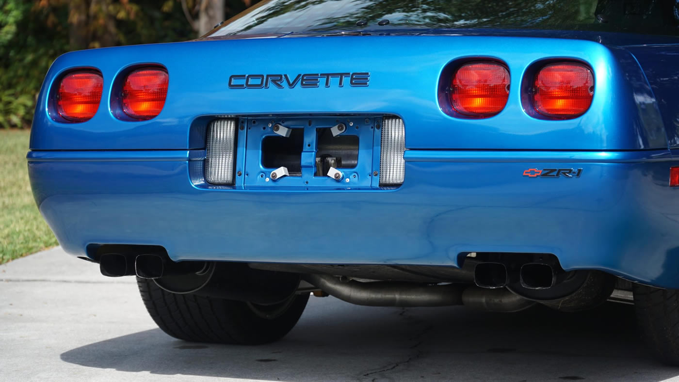 1991 Corvette ZR-1 in Quasar Blue Metallic