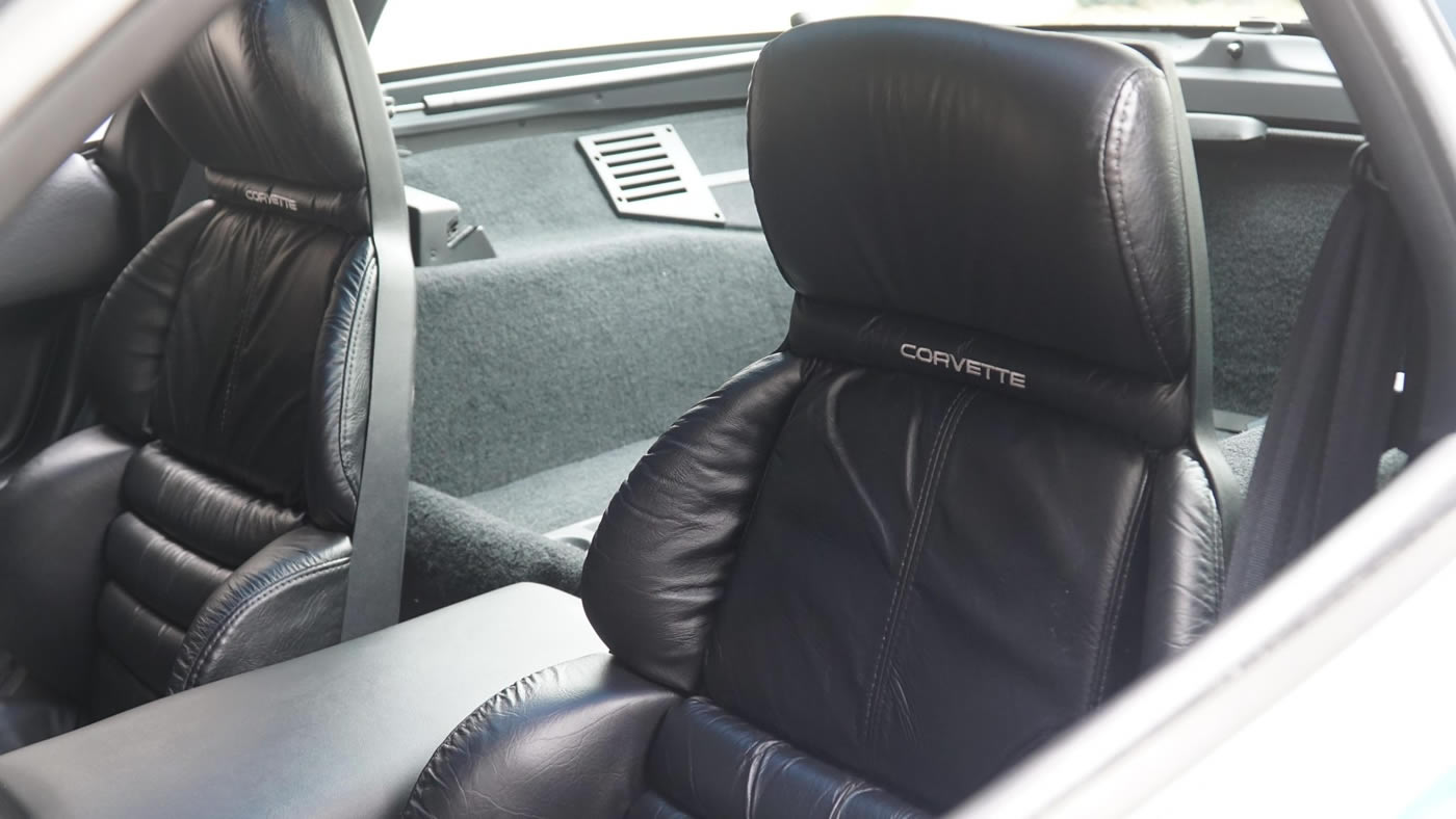 1991 Corvette ZR-1 in Quasar Blue Metallic