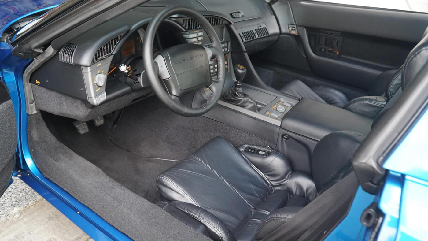 1991 Corvette ZR-1 in Quasar Blue Metallic