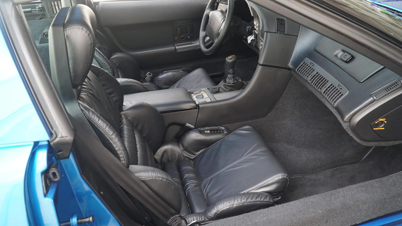 1991 Corvette ZR-1 in Quasar Blue Metallic