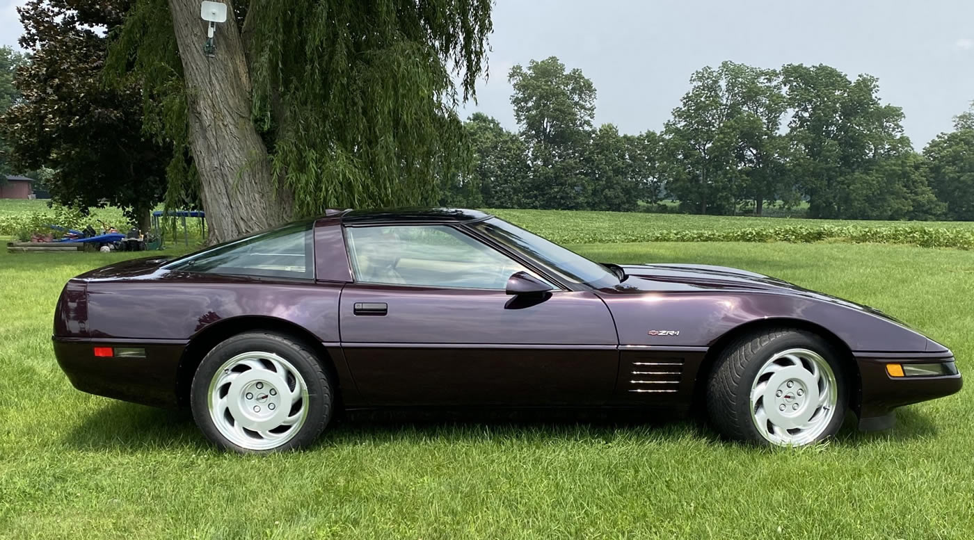 1992 Corvette ZR-1 in Black Rose Metallic