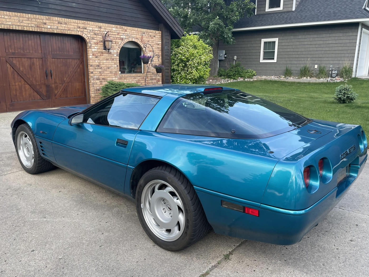 1992 Corvette ZR-1 in Bright Aqua Metallic