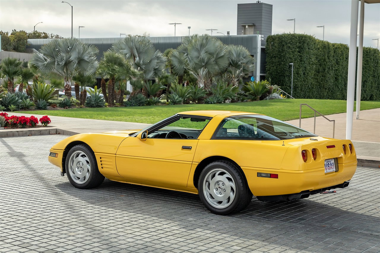 1993 Corvette Coupe in Competition Yellow
