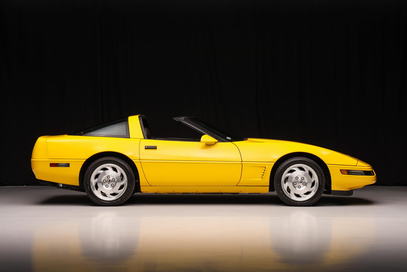 1995 Corvette Coupe Z07 6-Speed in Competition Yellow