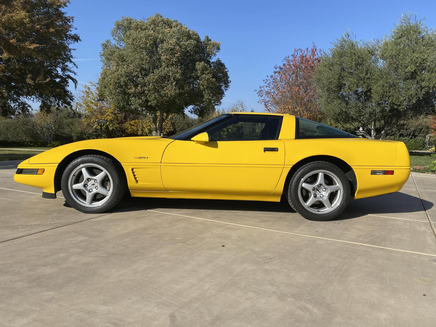 1995 Corvette ZR-1 in Competition Yellow