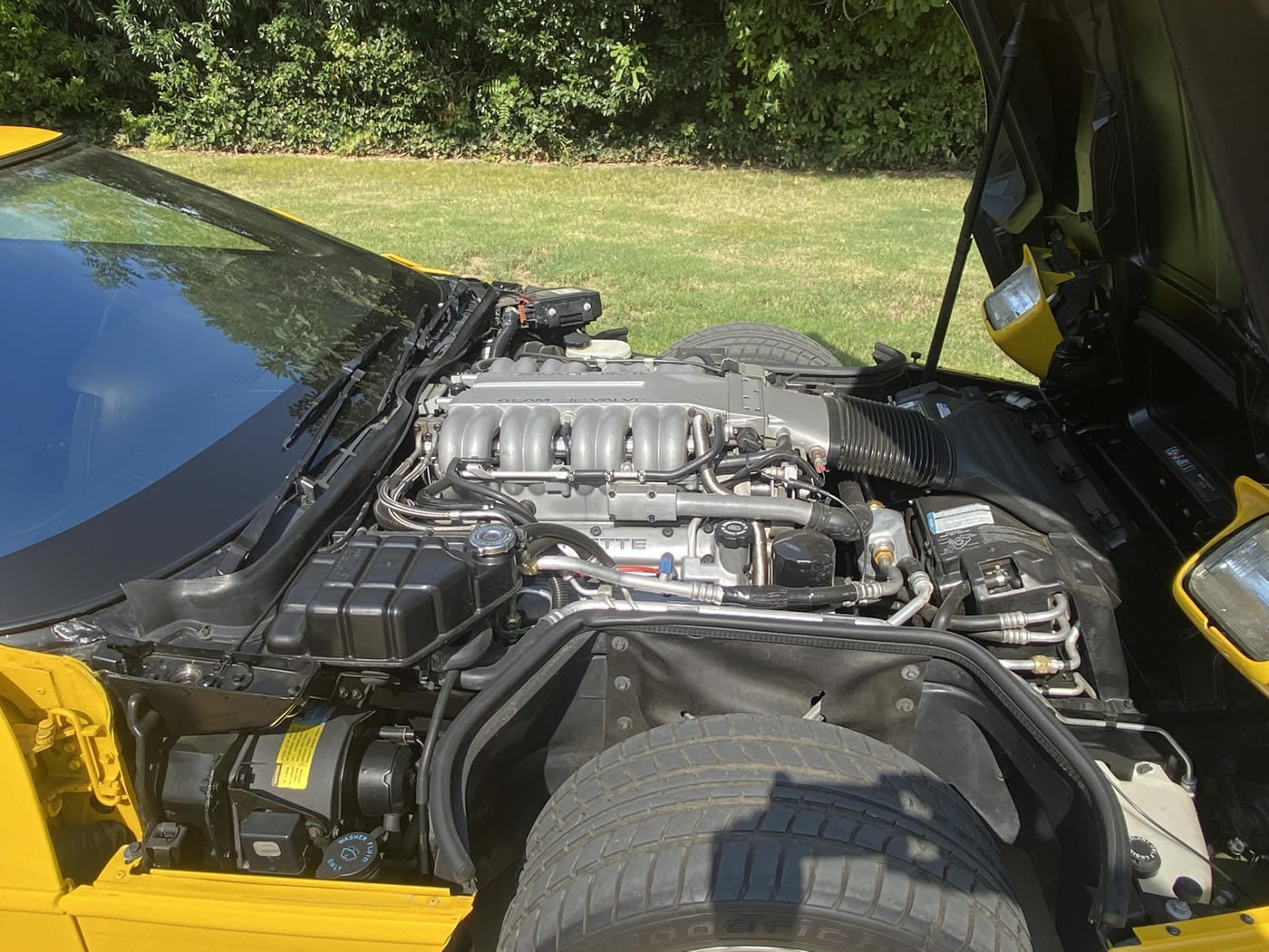 1995 Corvette ZR-1 in Competition Yellow