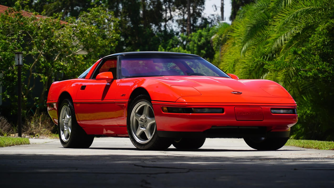 1995 Corvette ZR-1 in Torch Red