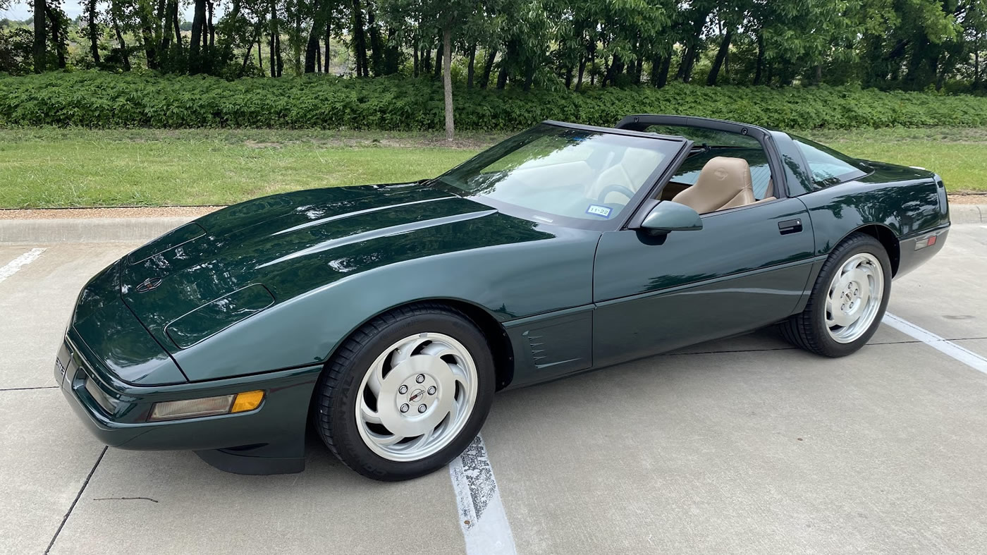 1996-corvette-coupe-polo-green-metallic-2.jpg