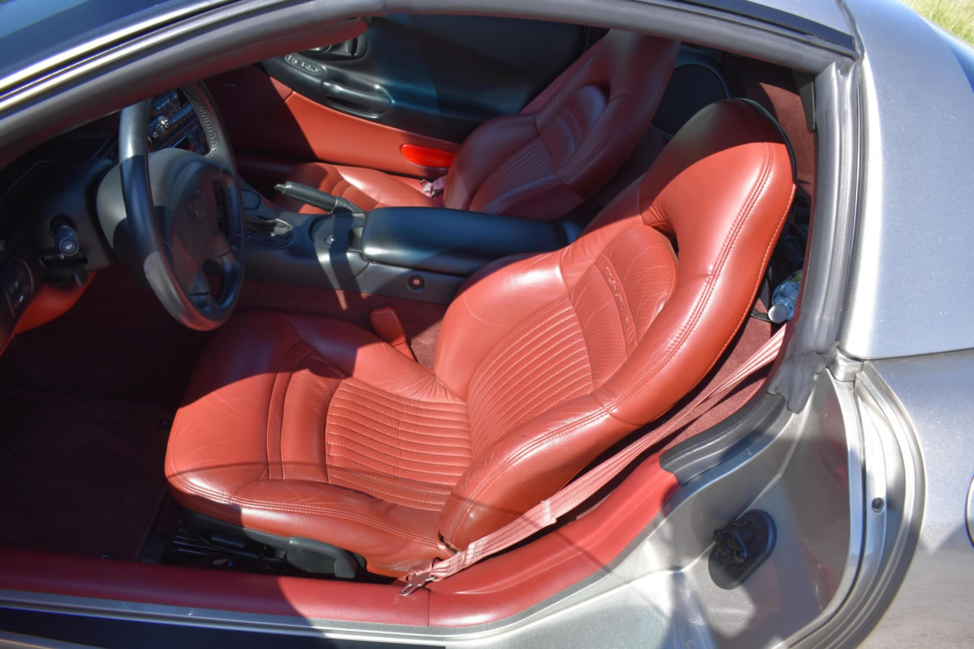 1999 Corvette Coupe in Light Pewter Metallic