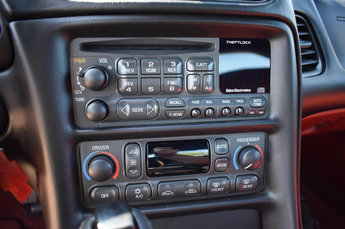 1999 Corvette Coupe in Light Pewter Metallic