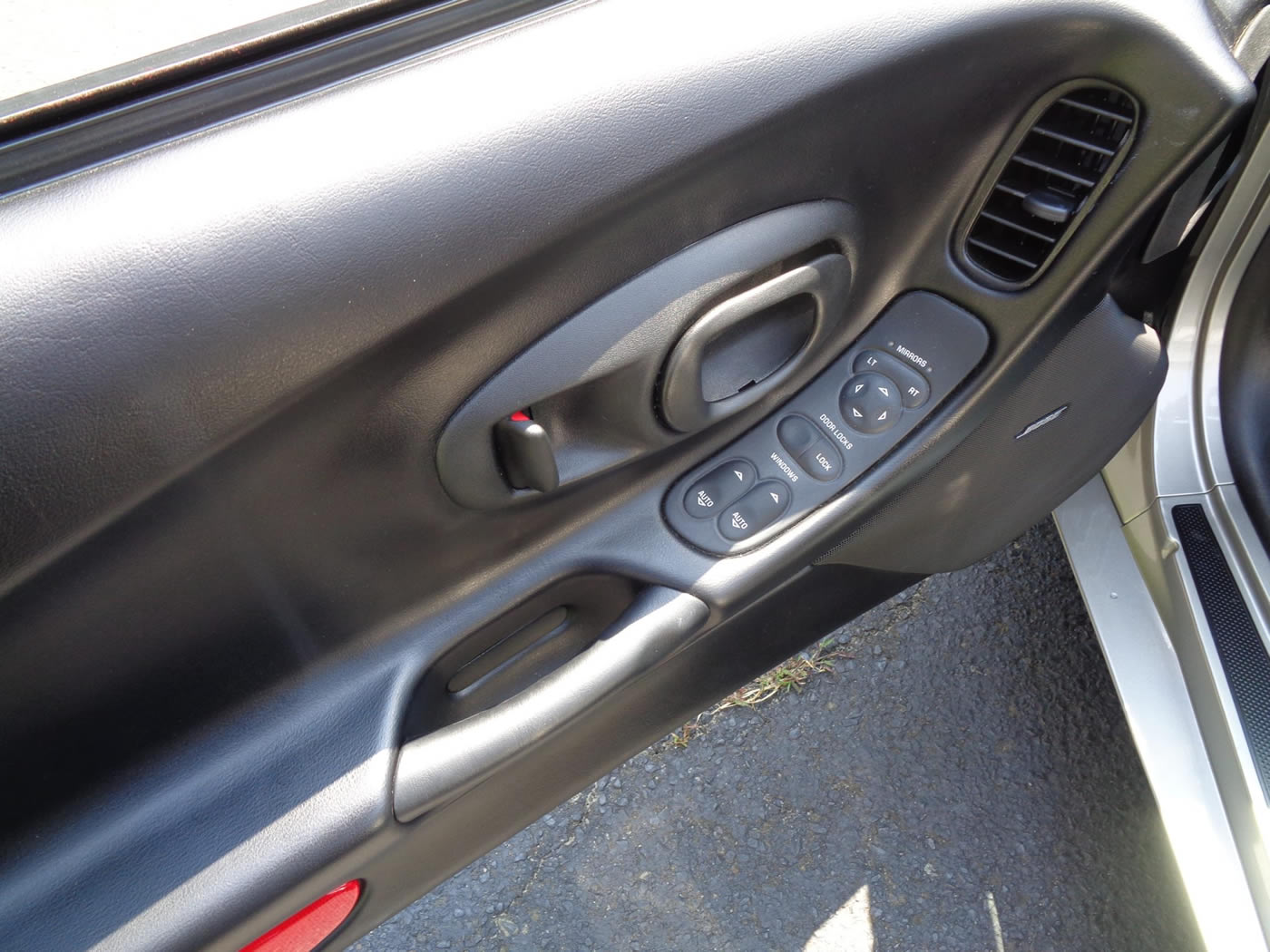 2000 Corvette Convertible in Light Pewter Metallic