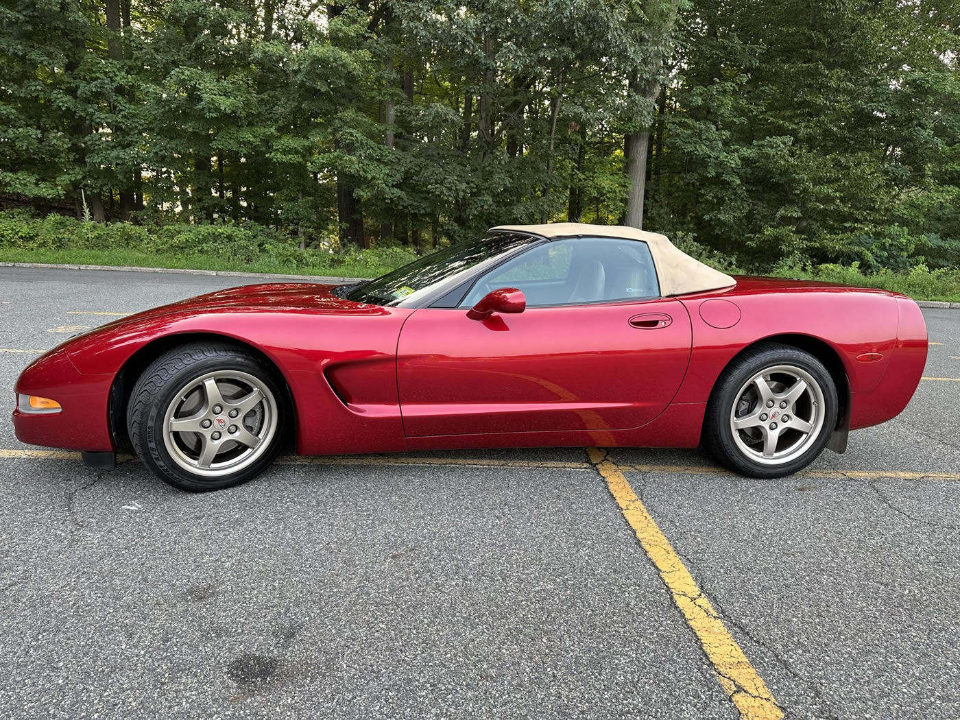 2000 Corvette Convertible in Magnetic Red Metallic