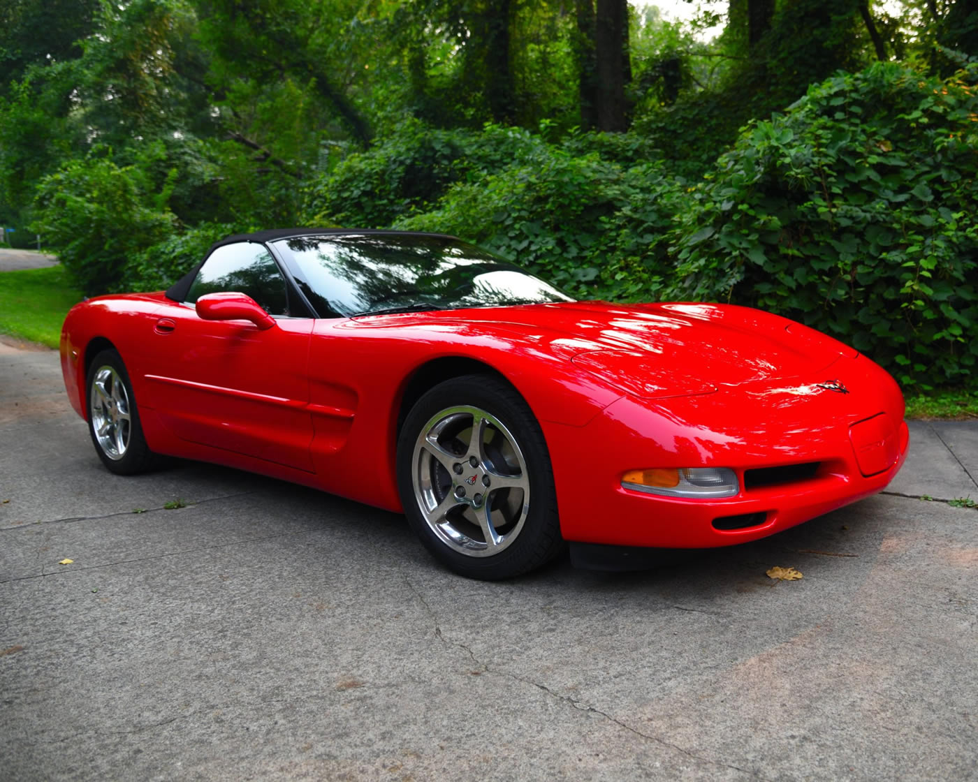 2000 Corvette Convertible in Torch Red